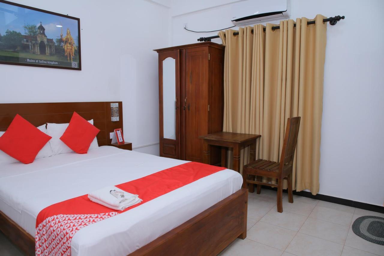 Hotel Cedar Jaffna Exteriör bild