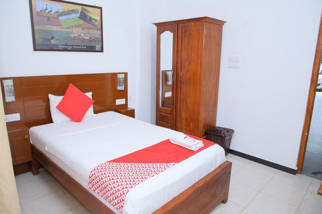 Hotel Cedar Jaffna Exteriör bild