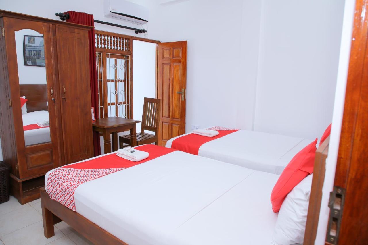 Hotel Cedar Jaffna Exteriör bild