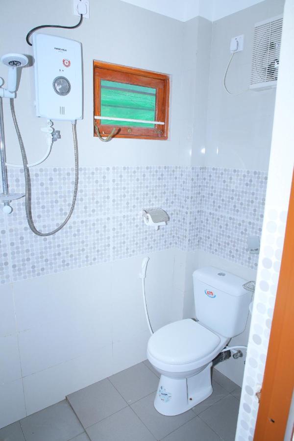 Hotel Cedar Jaffna Exteriör bild