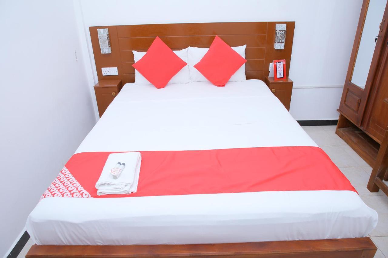 Hotel Cedar Jaffna Exteriör bild